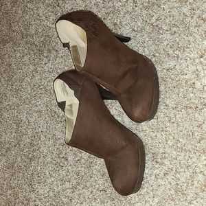 MPS brown ankle heels